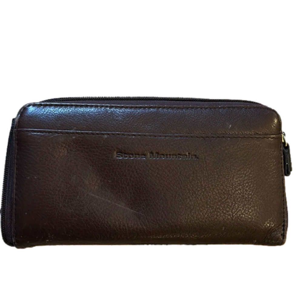 💥2/$10 
Stone Mountain brown leather wallet